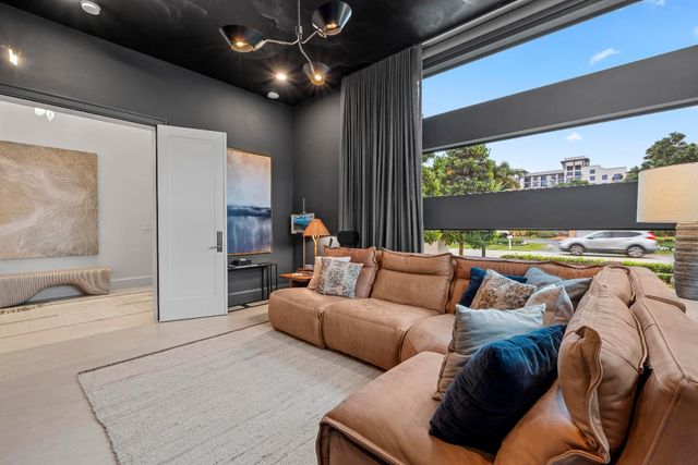 401 NE 2nd Street, Boca Raton, FL 33432