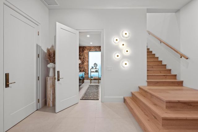 401 NE 2nd Street, Boca Raton, FL 33432