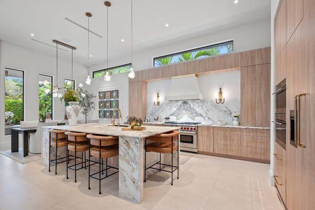 401 NE 2nd Street, Boca Raton, FL 33432