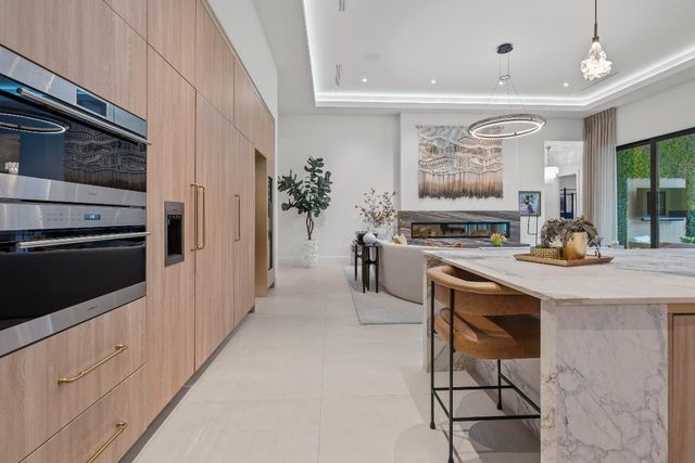 401 NE 2nd Street, Boca Raton, FL 33432