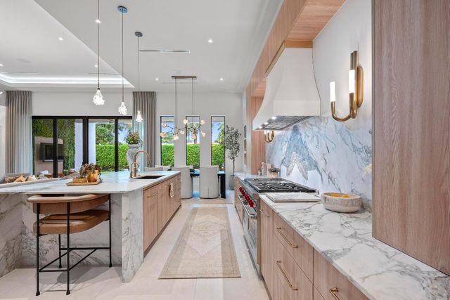 401 NE 2nd Street, Boca Raton, FL 33432