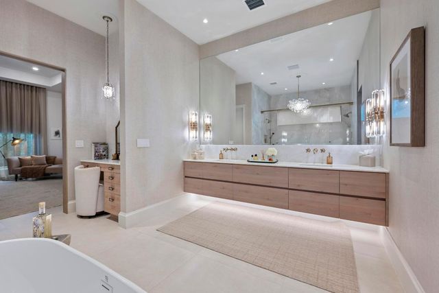 401 NE 2nd Street, Boca Raton, FL 33432