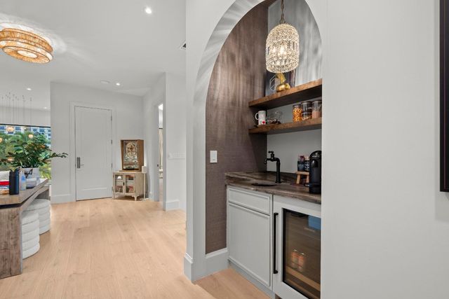 401 NE 2nd Street, Boca Raton, FL 33432