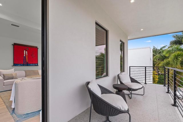 401 NE 2nd Street, Boca Raton, FL 33432