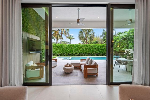 401 NE 2nd Street, Boca Raton, FL 33432