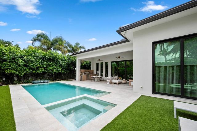 401 NE 2nd Street, Boca Raton, FL 33432