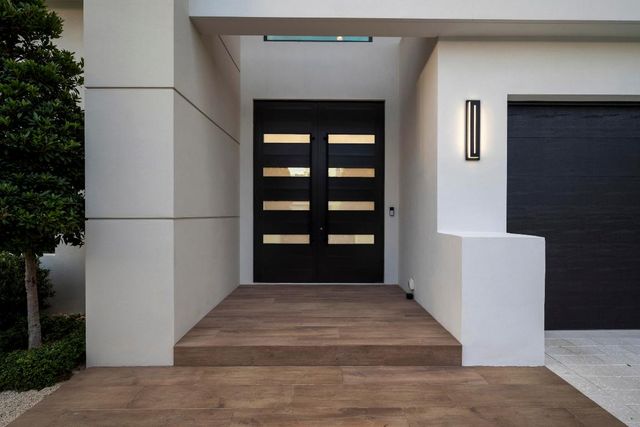 401 NE 2nd Street, Boca Raton, FL 33432