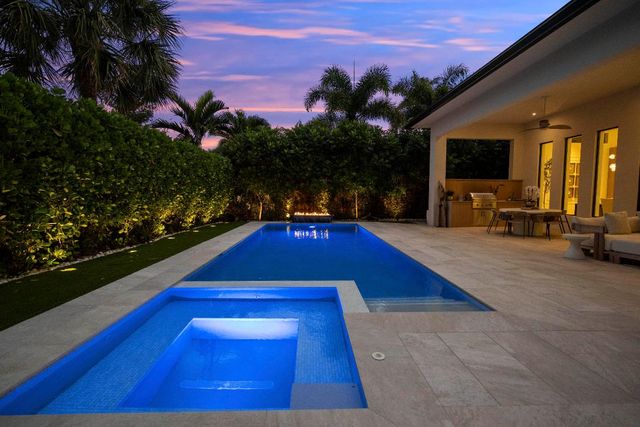 401 NE 2nd Street, Boca Raton, FL 33432