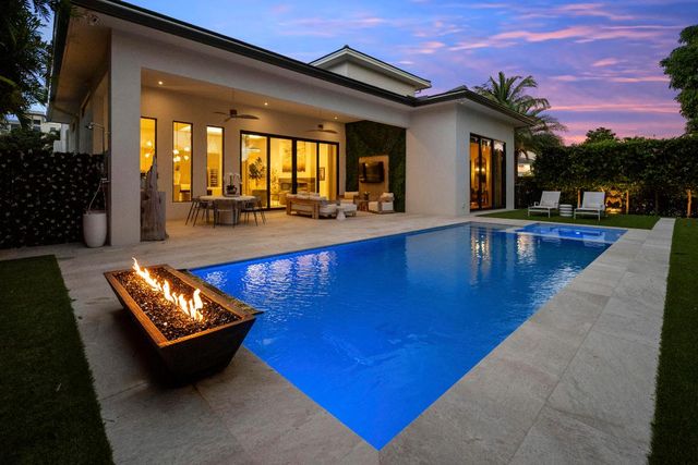 401 NE 2nd Street, Boca Raton, FL 33432