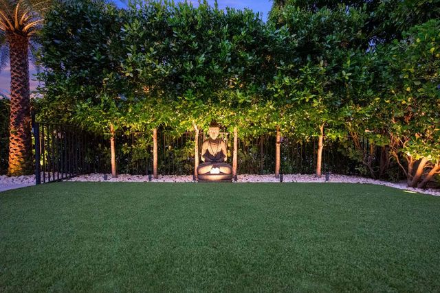 401 NE 2nd Street, Boca Raton, FL 33432