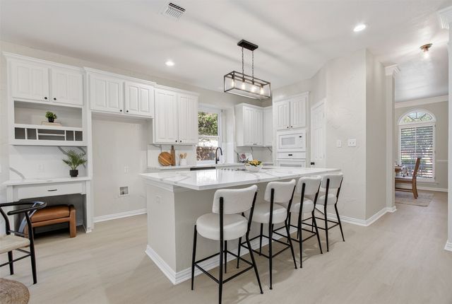805 Doral Drive, Mansfield, TX 76063