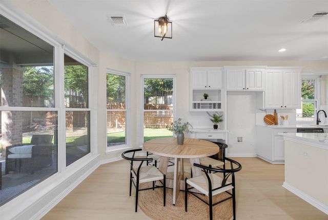 805 Doral Drive, Mansfield, TX 76063