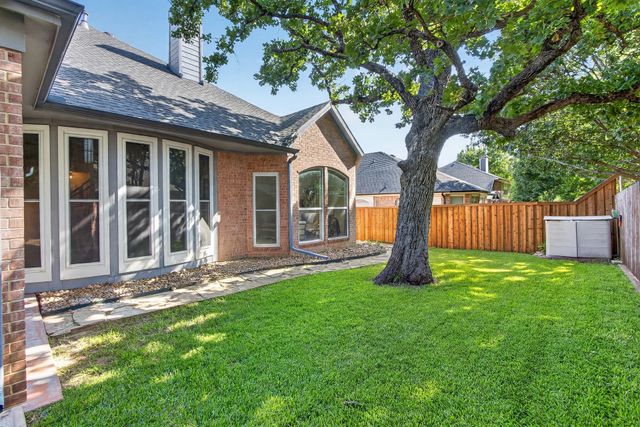 805 Doral Drive, Mansfield, TX 76063
