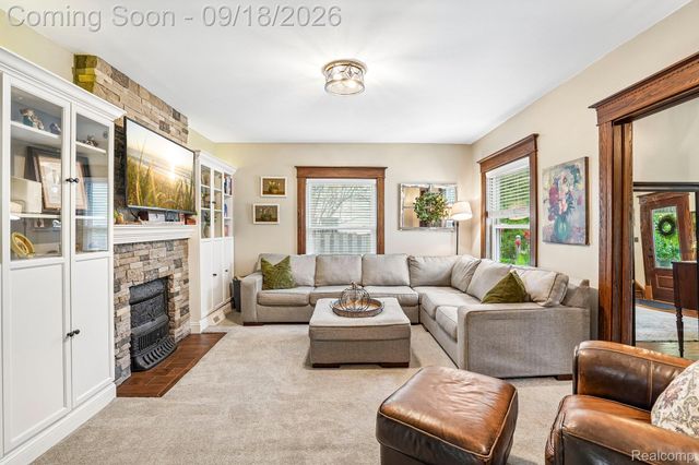 319 E Commerce Street, Milford Village, MI 48381