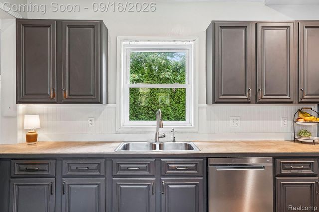 319 E Commerce Street, Milford Village, MI 48381