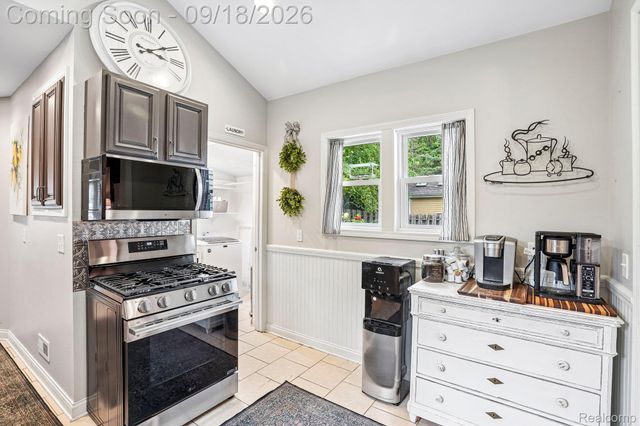 319 E Commerce Street, Milford Village, MI 48381