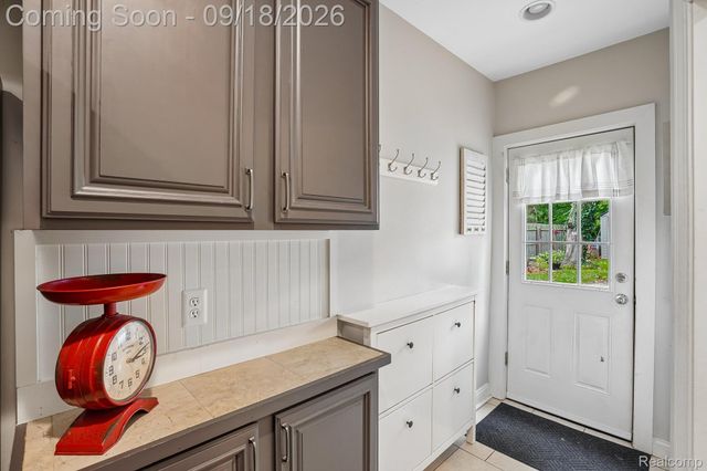 319 E Commerce Street, Milford Village, MI 48381