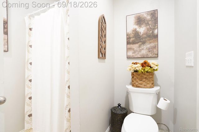 319 E Commerce Street, Milford Village, MI 48381