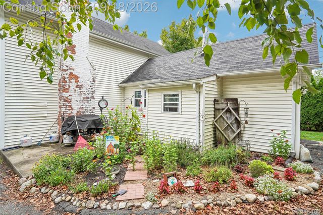 319 E Commerce Street, Milford Village, MI 48381
