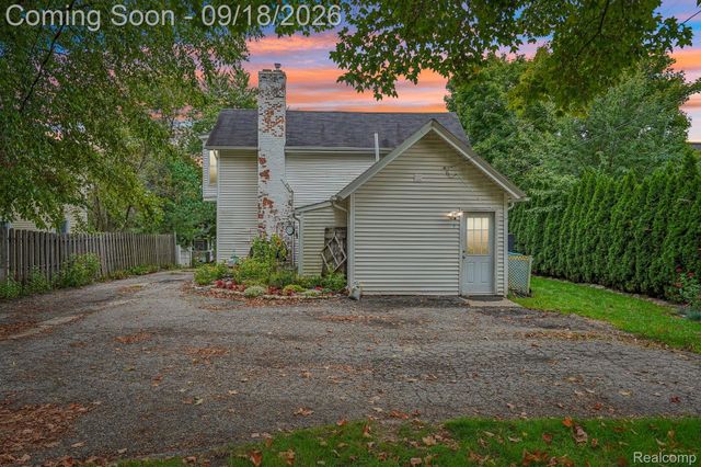 319 E Commerce Street, Milford Village, MI 48381