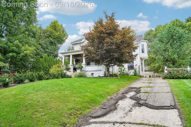 319 E Commerce Street, Milford Village, MI 48381