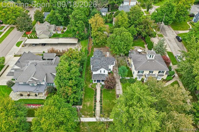 319 E Commerce Street, Milford Village, MI 48381