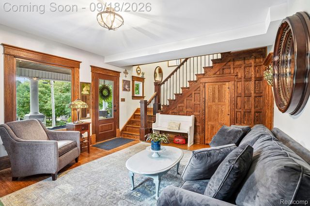 319 E Commerce Street, Milford Village, MI 48381