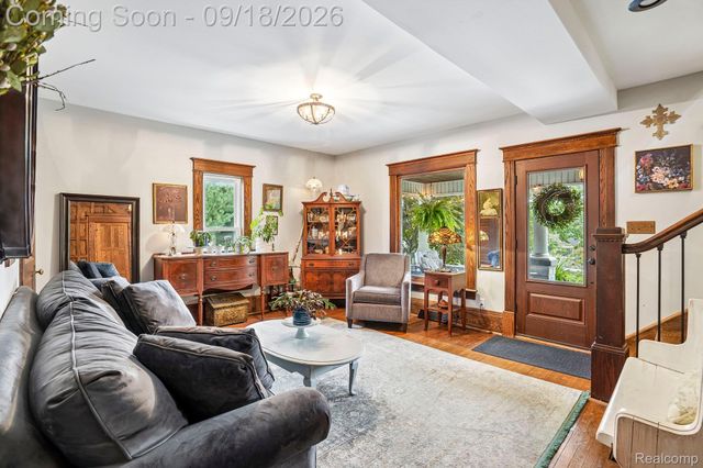 319 E Commerce Street, Milford Village, MI 48381