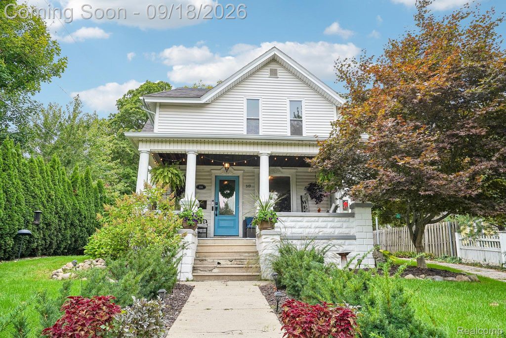 319 E Commerce Street, Milford Village, MI 48381