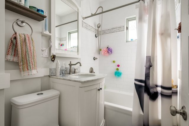 526 N Lombard Avenue, Oak Park, IL 60302