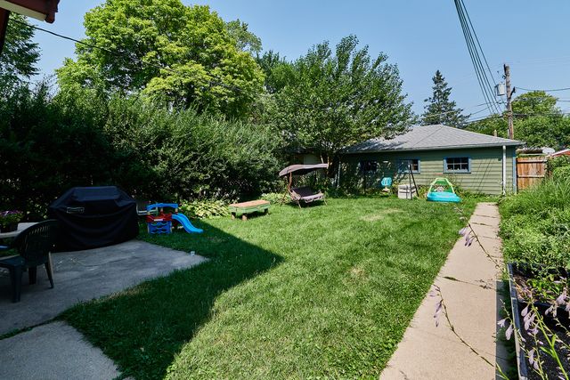 526 N Lombard Avenue, Oak Park, IL 60302