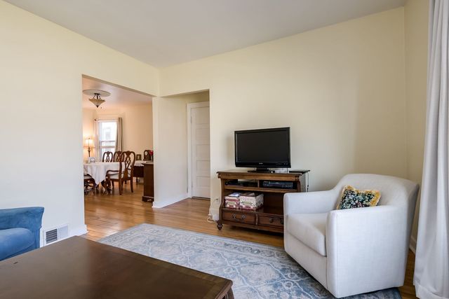 526 N Lombard Avenue, Oak Park, IL 60302