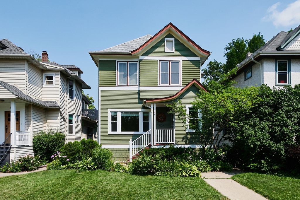 526 N Lombard Avenue, Oak Park, IL 60302