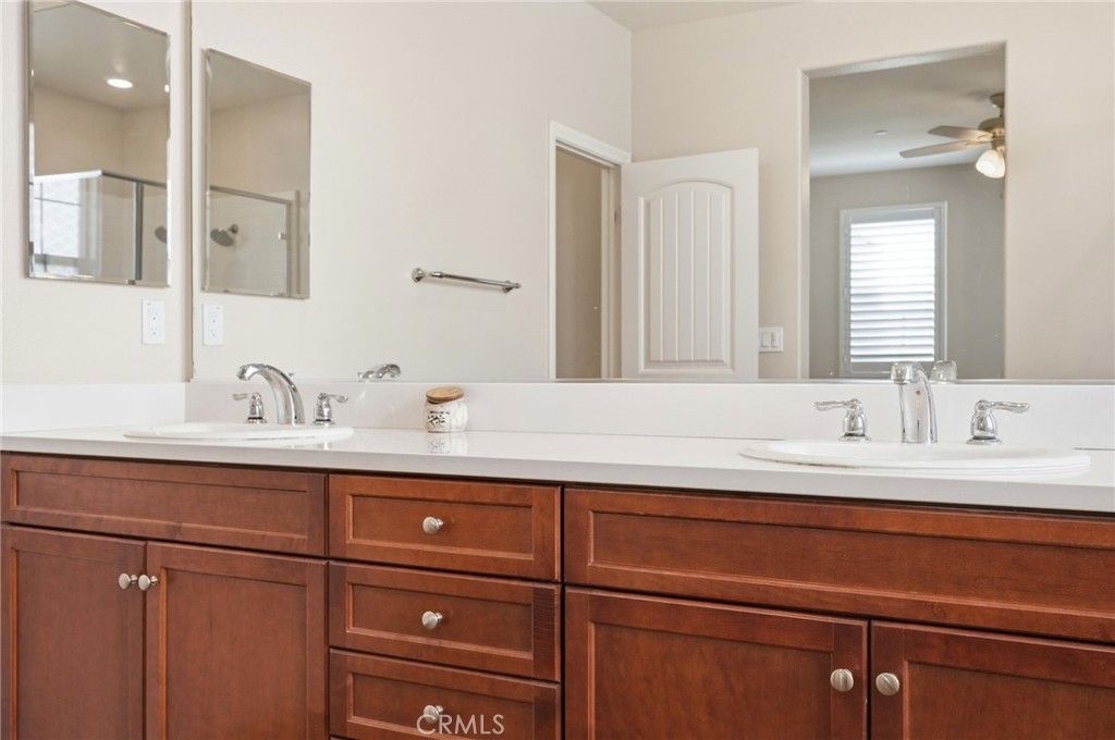 Image 23 of property listing at 24208 Via Perla, Valencia, CA 91354