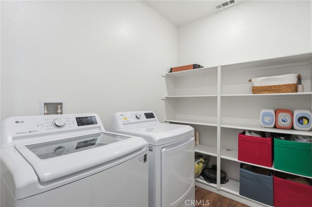 Image 24 of property listing at 24208 Via Perla, Valencia, CA 91354