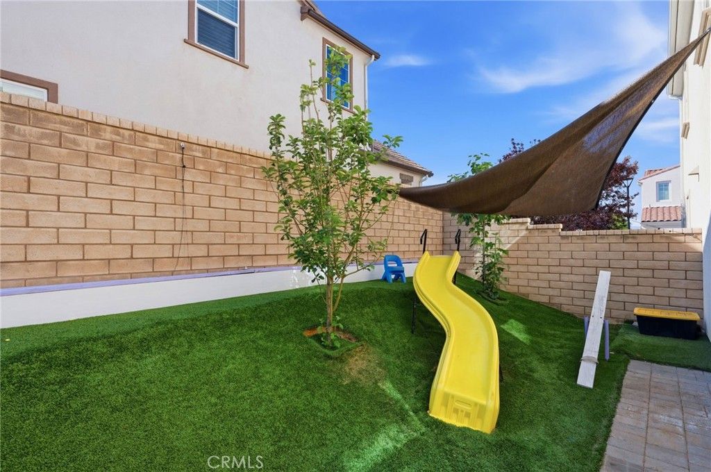 Image 25 of property listing at 24208 Via Perla, Valencia, CA 91354