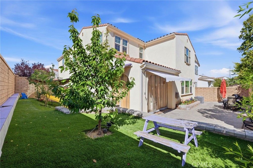 Image 30 of property listing at 24208 Via Perla, Valencia, CA 91354