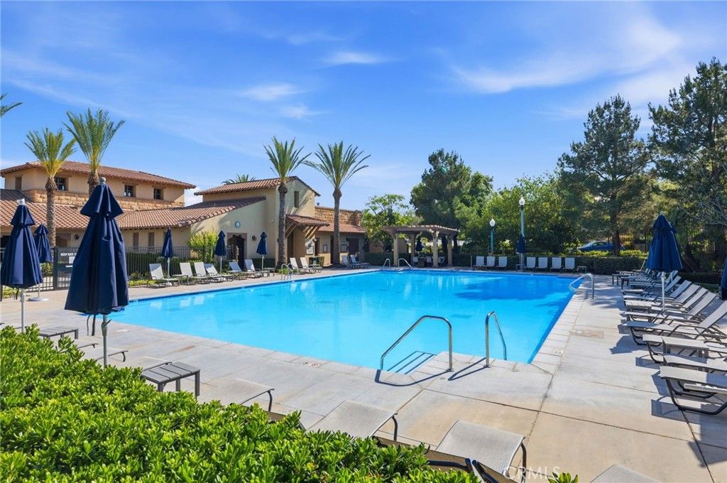 Image 39 of property listing at 24208 Via Perla, Valencia, CA 91354