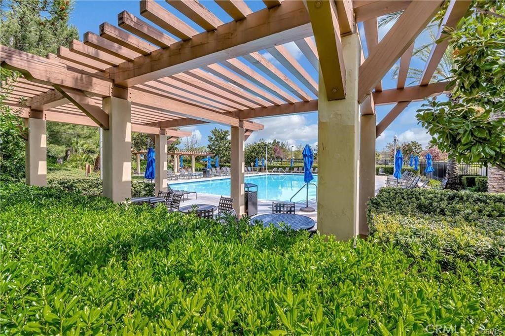 Image 42 of property listing at 24208 Via Perla, Valencia, CA 91354