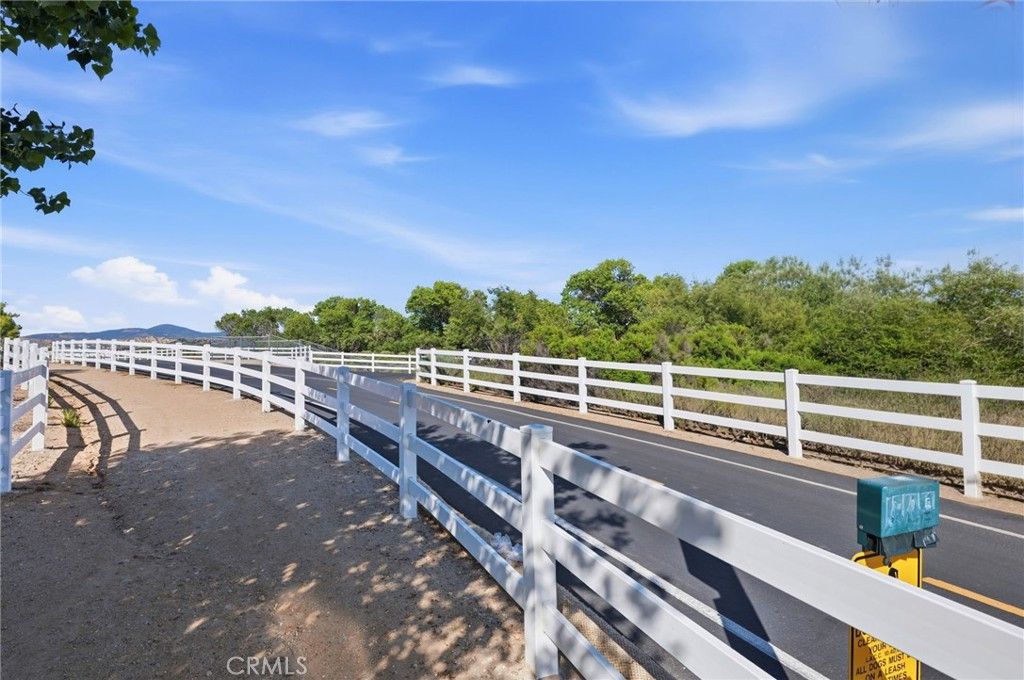 Image 48 of property listing at 24208 Via Perla, Valencia, CA 91354
