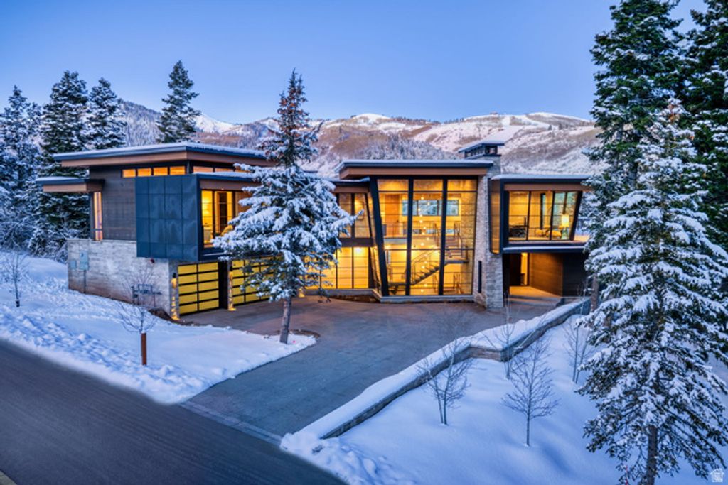 Image 3 of property listing at 4867 LEGACY WAY, Park City, UT 84060