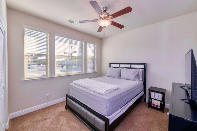 1728 E Green Sage Avenue, Fresno, CA 93730