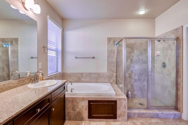 1728 E Green Sage Avenue, Fresno, CA 93730