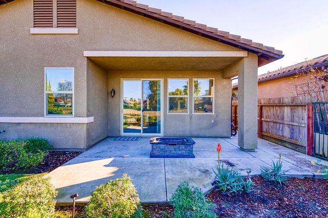 1728 E Green Sage Avenue, Fresno, CA 93730