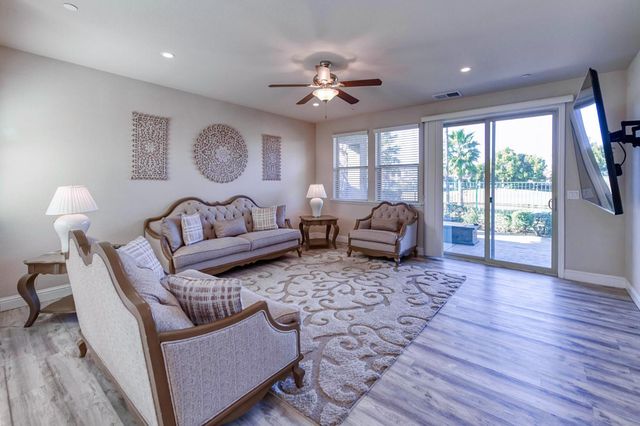 1728 E Green Sage Avenue, Fresno, CA 93730