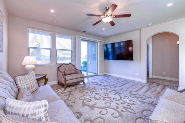 1728 E Green Sage Avenue, Fresno, CA 93730