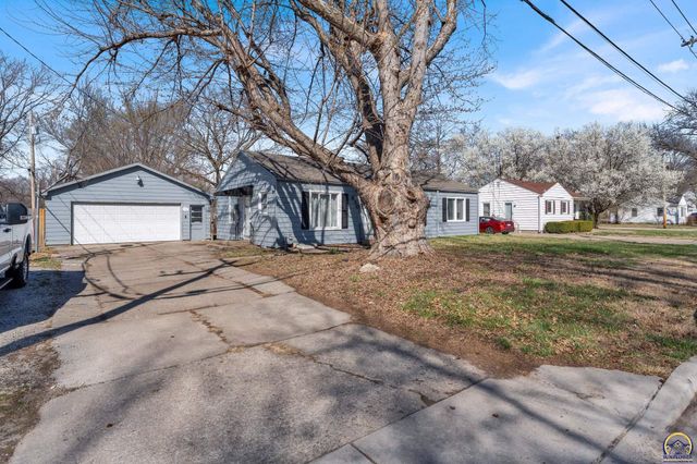 4308 SW 19th ST, Topeka, KS 66604