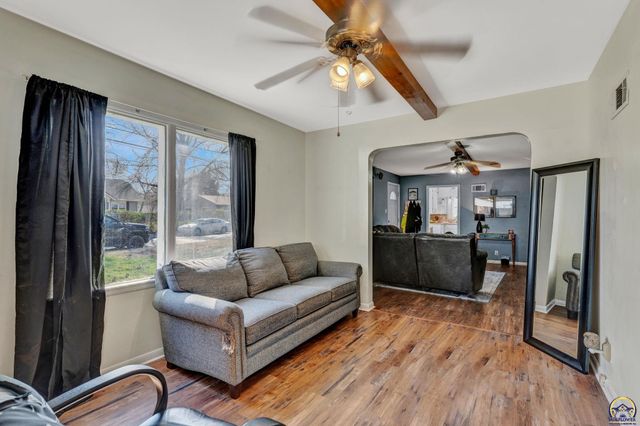 4308 SW 19th ST, Topeka, KS 66604