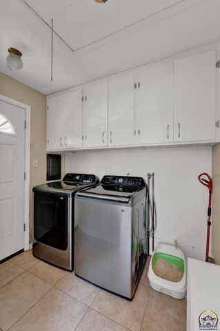 4308 SW 19th ST, Topeka, KS 66604