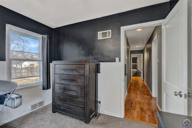 4308 SW 19th ST, Topeka, KS 66604